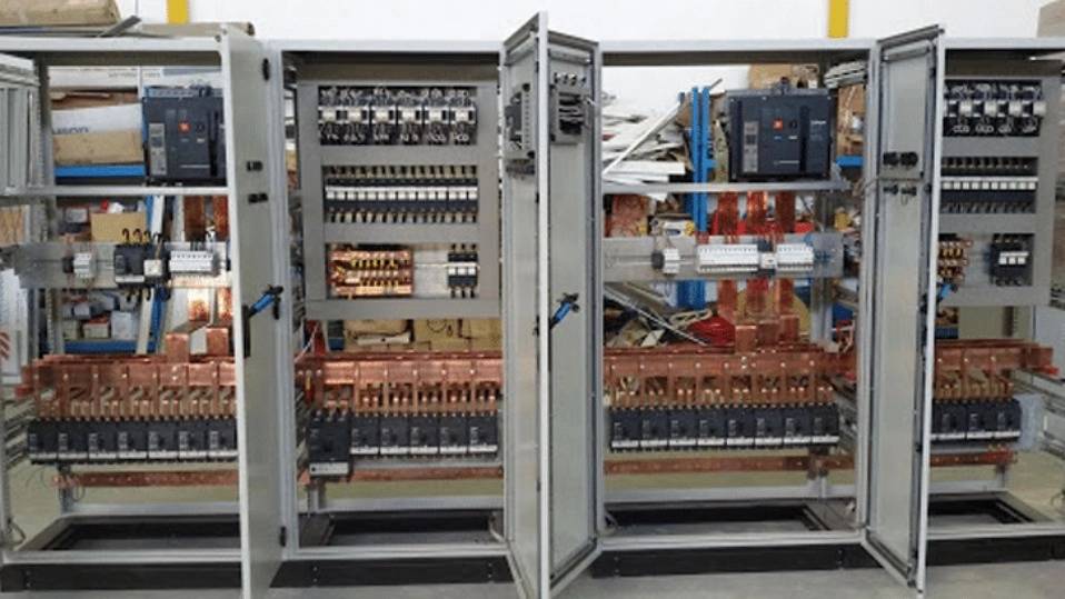 تولید و ساخت تابلو برق های صنعتی در تهران تولید و ساخت تابلو برق های صنعتی در تهران
